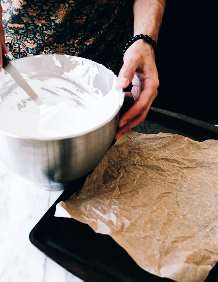 Strawberry Pavlova Recipe | sophisticatedgourmet.com