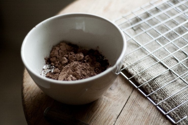 Cocoa powder in bowl