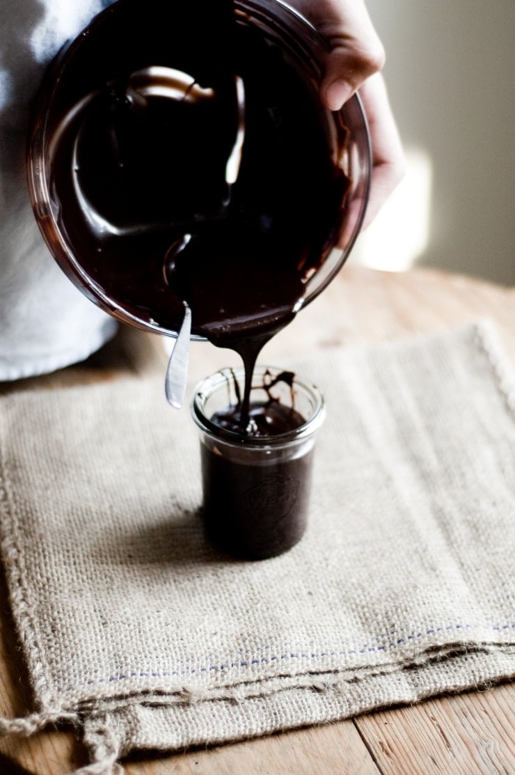 Very Best Chocolate Fudge Sauce Recipe | sophisticatedgourmet.com