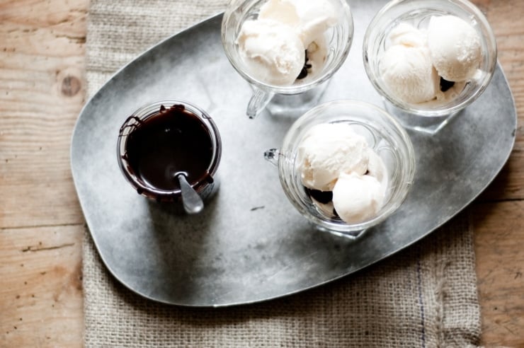 Very Best Chocolate Fudge Sauce Recipe | sophisticatedgourmet.com