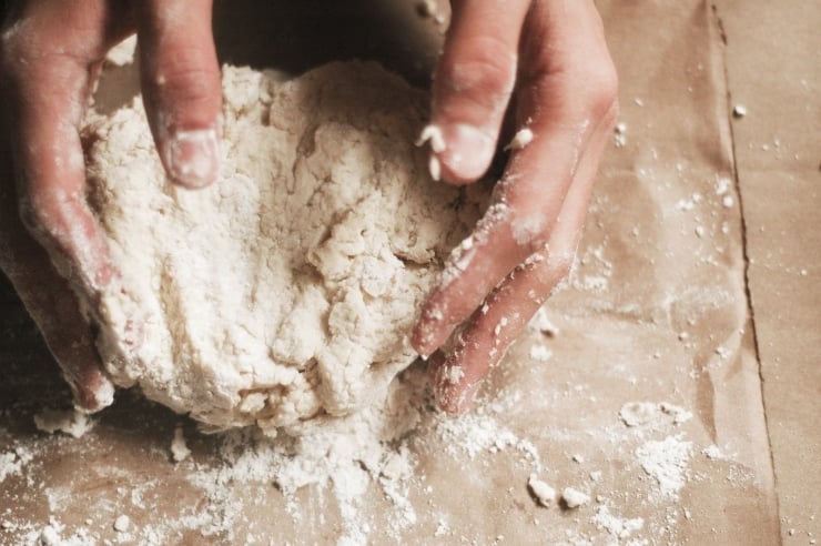 Easy Buttermilk Biscuits Recipe | sophisticatedgourmet.com