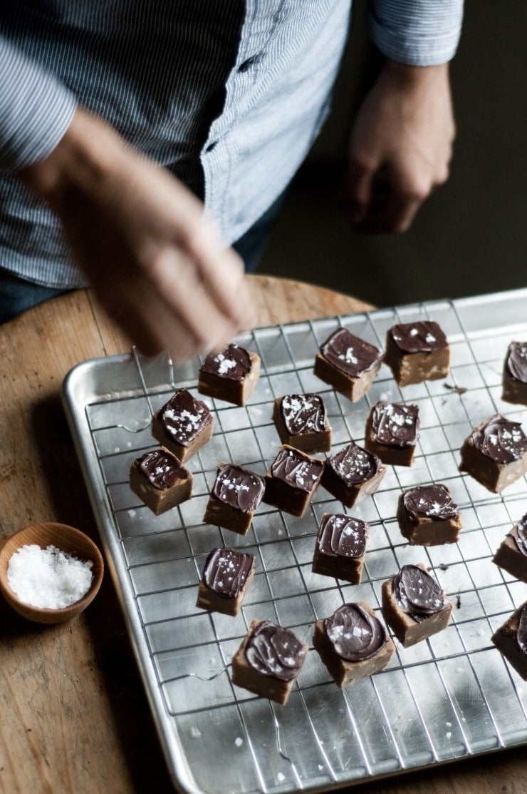 Easy Peanut Butter Fudge Recipe | sophisticatedgourmet.com