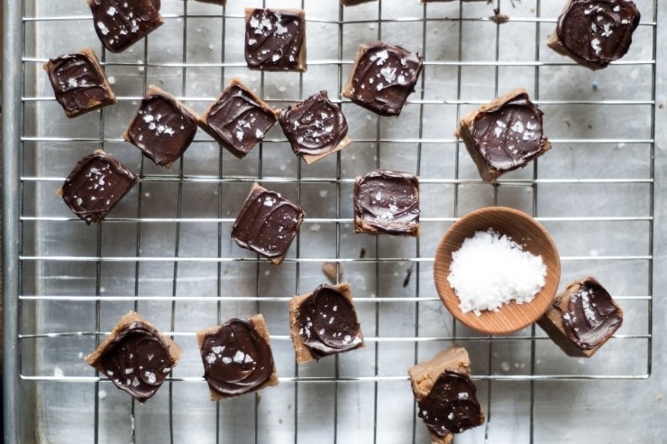 Easy Peanut Butter Fudge Recipe | sophisticatedgourmet.com