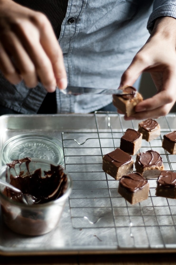 Easy Peanut Butter Fudge Recipe | sophisticatedgourmet.com