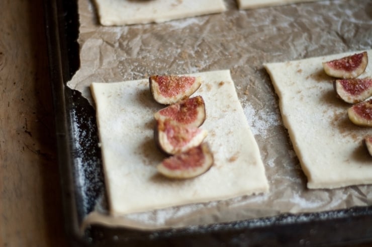 Fig Tarts Recipe | sophisticatedgourmet.com