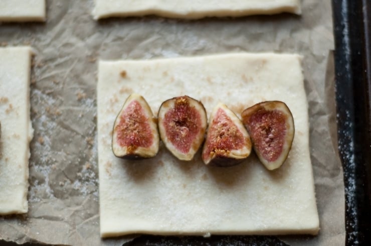 Fig Tarts Recipe | sophisticatedgourmet.com