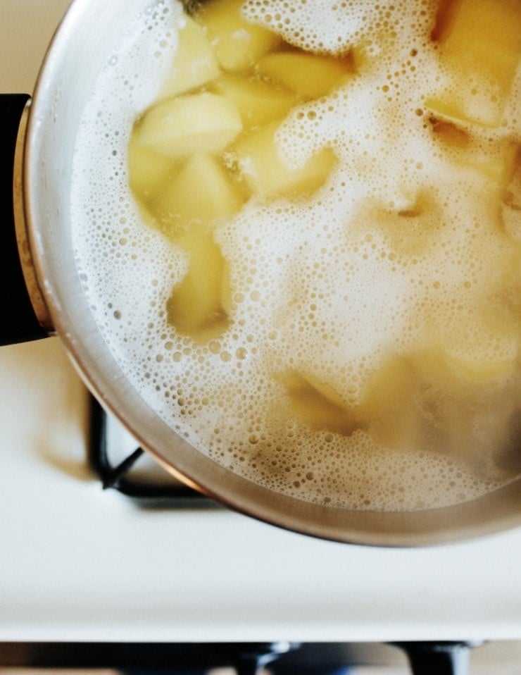 Boiling potatoes