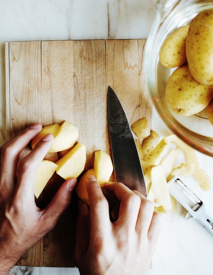 Cutting potatoes