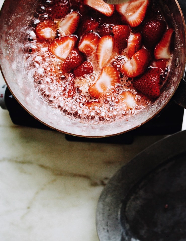 Bubbling strawberry jam